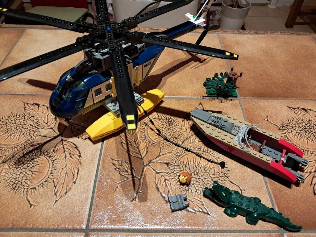 LEGO City 60067 De helikopterjacht, Kinderen en Baby's, Speelgoed | Duplo en Lego, Lego, Ophalen of Verzenden