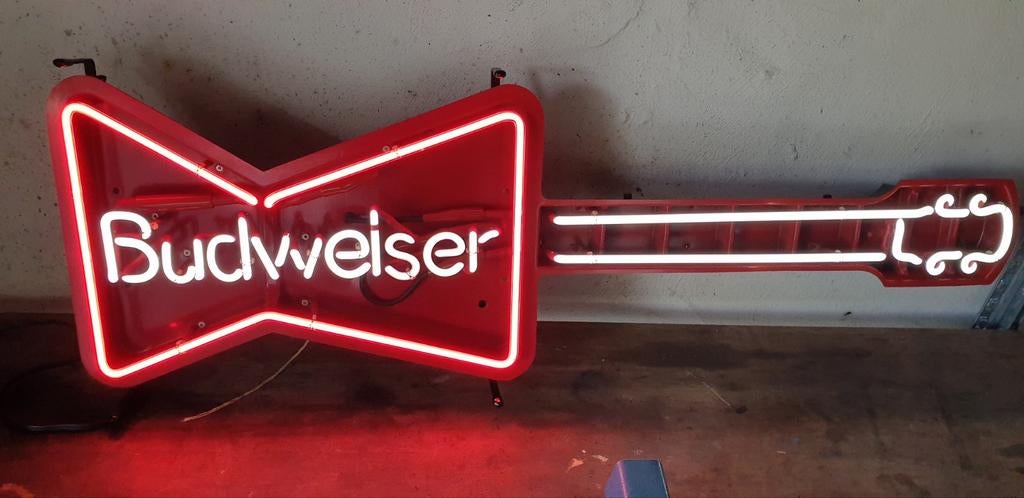 Budweiser neon lichtreclame, Verzamelen, Ophalen