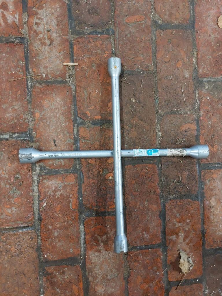 clé à molette, Enlèvement