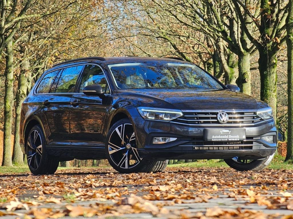Volkswagen passat 1.6 diesel STYLE | 19INCH | TREKHAAK, USB, Stof, Bedrijf, 5 deurs