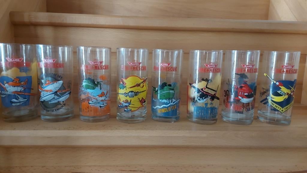 8 verres Disney, Collections, Verres & Petits Verres, Enlèvement ou Envoi, Neuf