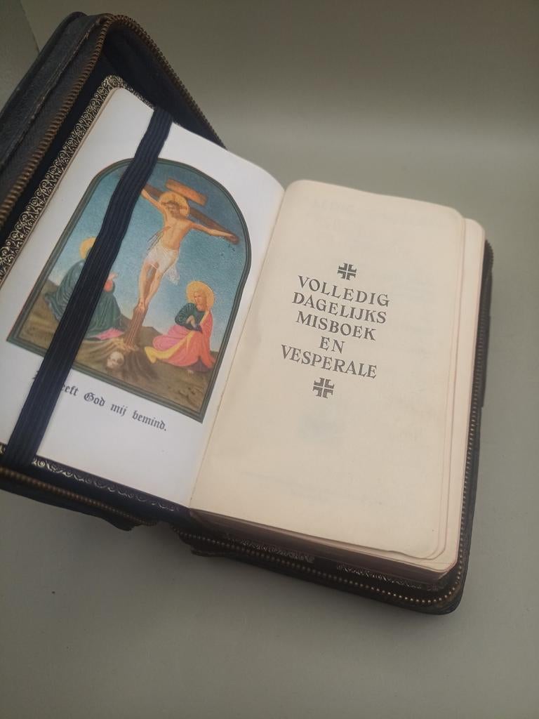 Vesperale Antiek misboek, Boeken, Ophalen of Verzenden, Gelezen