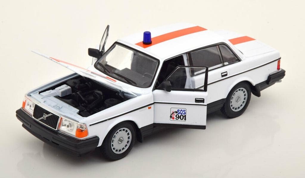 RIJKSWACHT  VOLVO 240 GL  1/24, Verzamelen, Militaria | Algemeen, Verzenden, Rijkswacht, Miniatuur of Beeldje