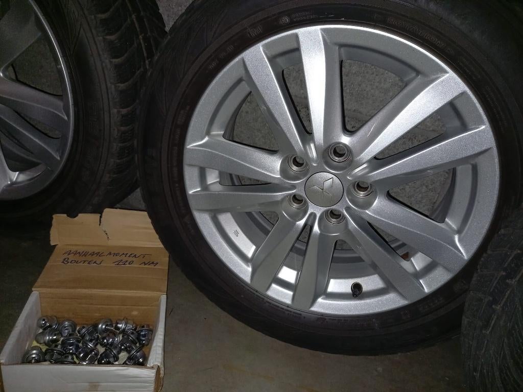Mitsubishi ASX  aluminium velgen 17 duim + winterbanden, Auto-onderdelen, Banden en Velgen, Ophalen, Velg(en), 17 inch, Winterbanden