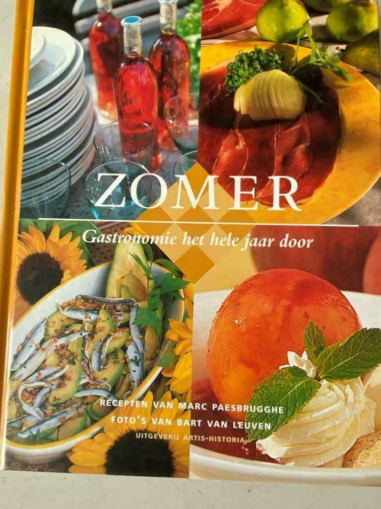 4 kookboeken artis, Ophalen, Zo goed als nieuw