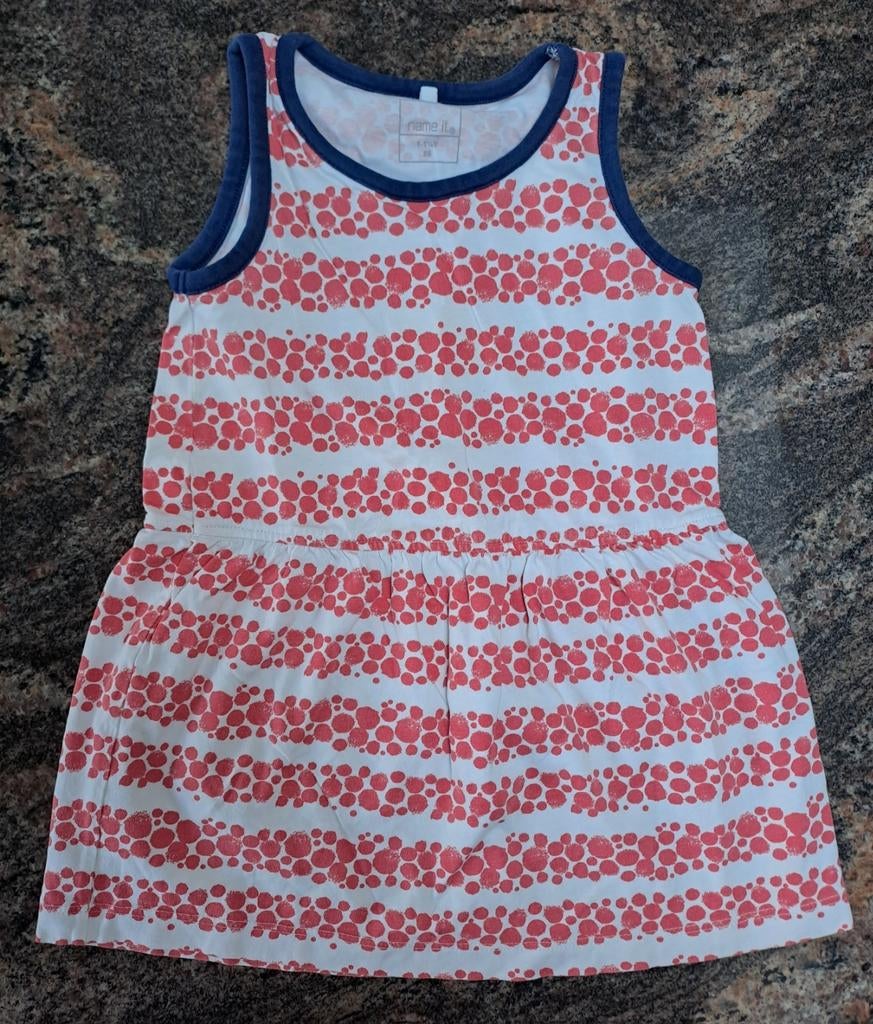 Robe blanche boules rouges Taille 86, Enfants & Bébés, Vêtements de bébé | Taille 86, Robe ou Jupe, Enlèvement ou Envoi, Name it