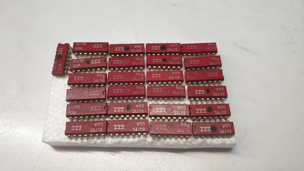 jw1113:  SAJ110  : DTL chip uit de jaren 70. ( NOS new old s, Ophalen of Verzenden, Nieuw