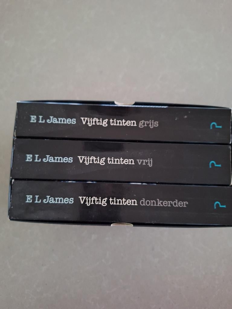 Boek: 50 tinten grijs, Boeken, Ophalen, Gelezen, E.L. James, België