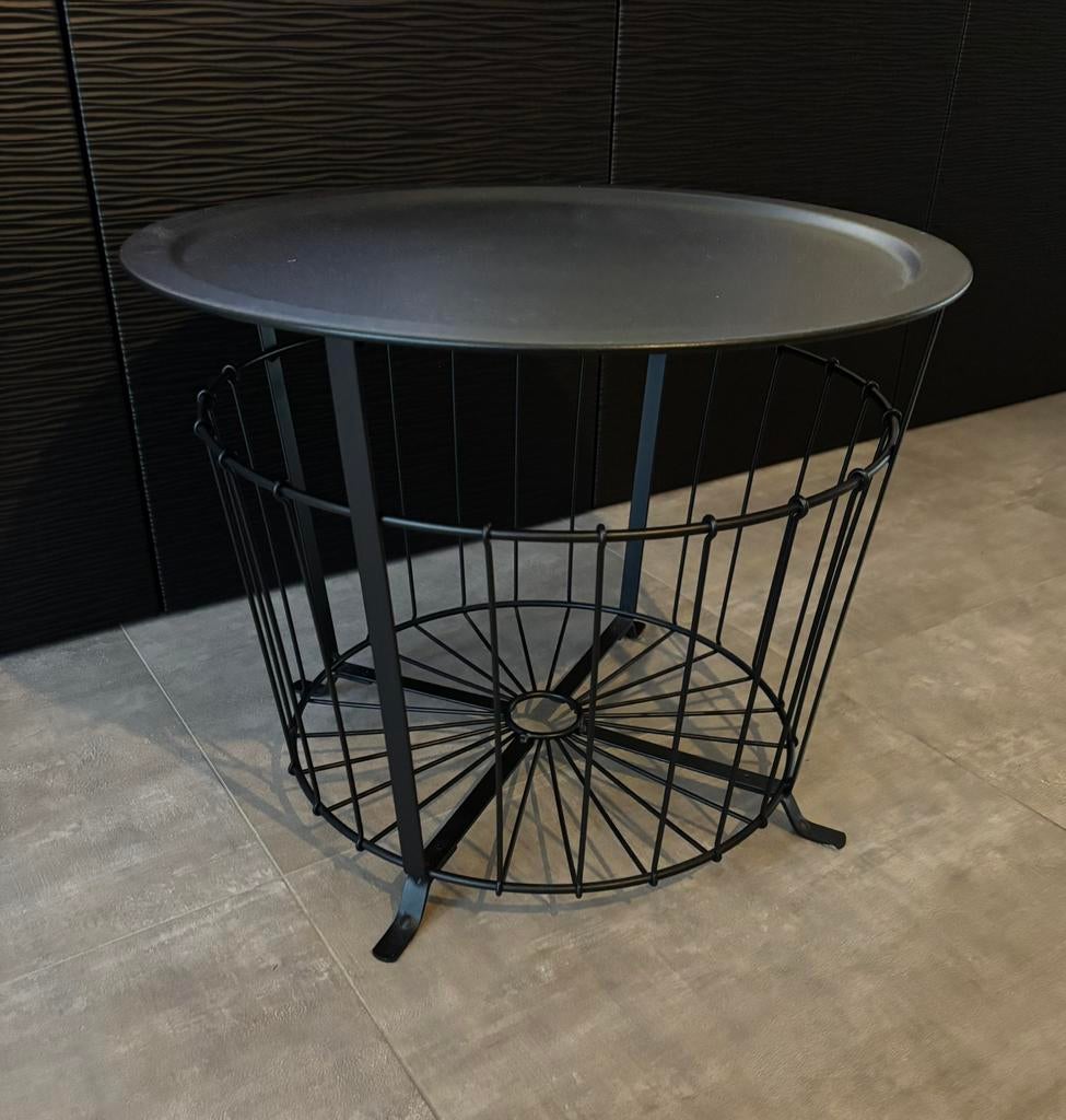 Dekenmand/ bijzettafel, Metaal of Aluminium, Rond, 55 tot 75 cm, Zo goed als nieuw