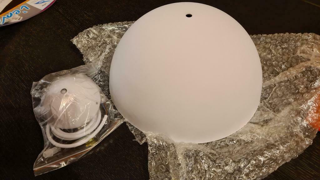 lustre coupole métal blanc diamètre 30cm, Maison & Meubles, Enlèvement ou Envoi, Neuf, Métal
