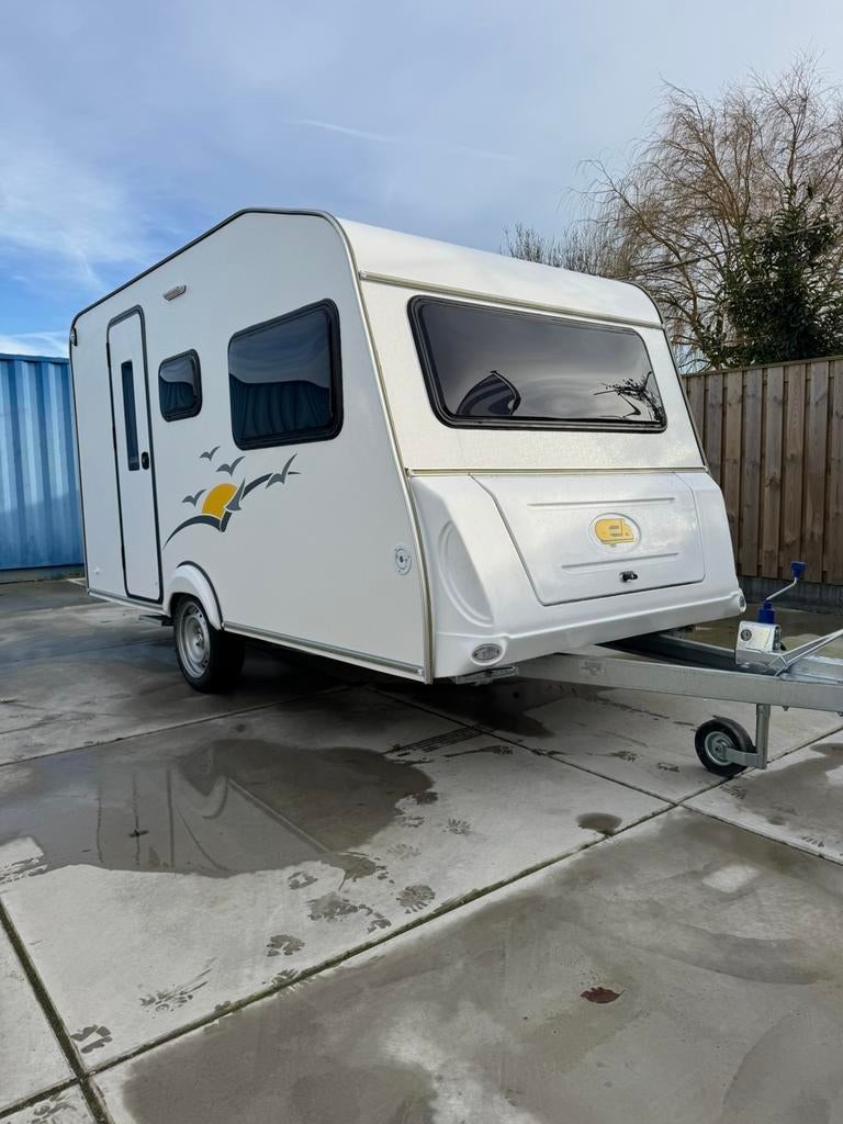 NIEUW Caravan 4.00, Particulier, Koelkast, Stapelbed
