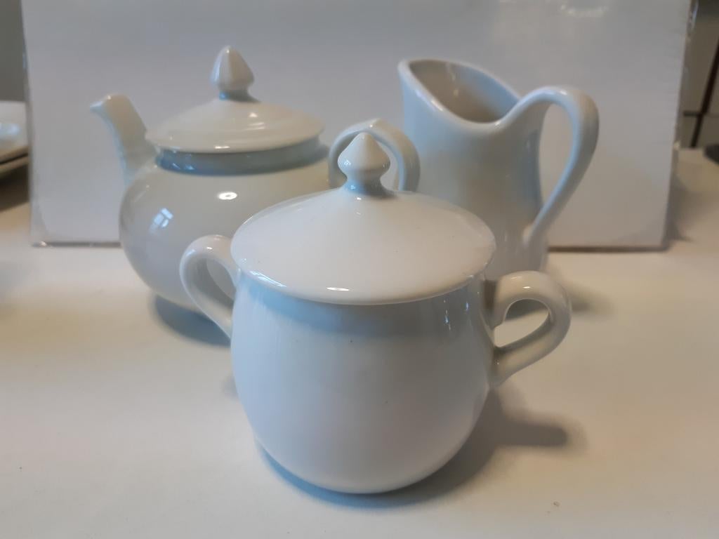 Théière, sucrier et pot à lait Pillivuyt France, Maison & Meubles, Enlèvement ou Envoi, Comme neuf