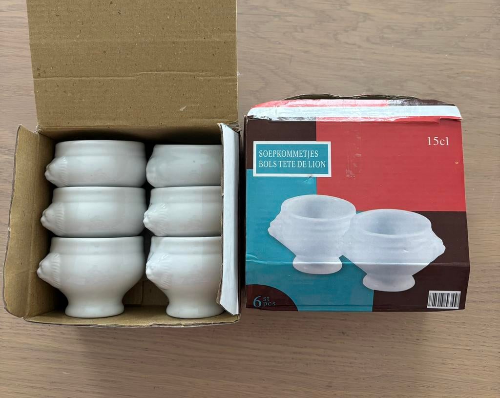 12 mini-bols à soupe, Enlèvement