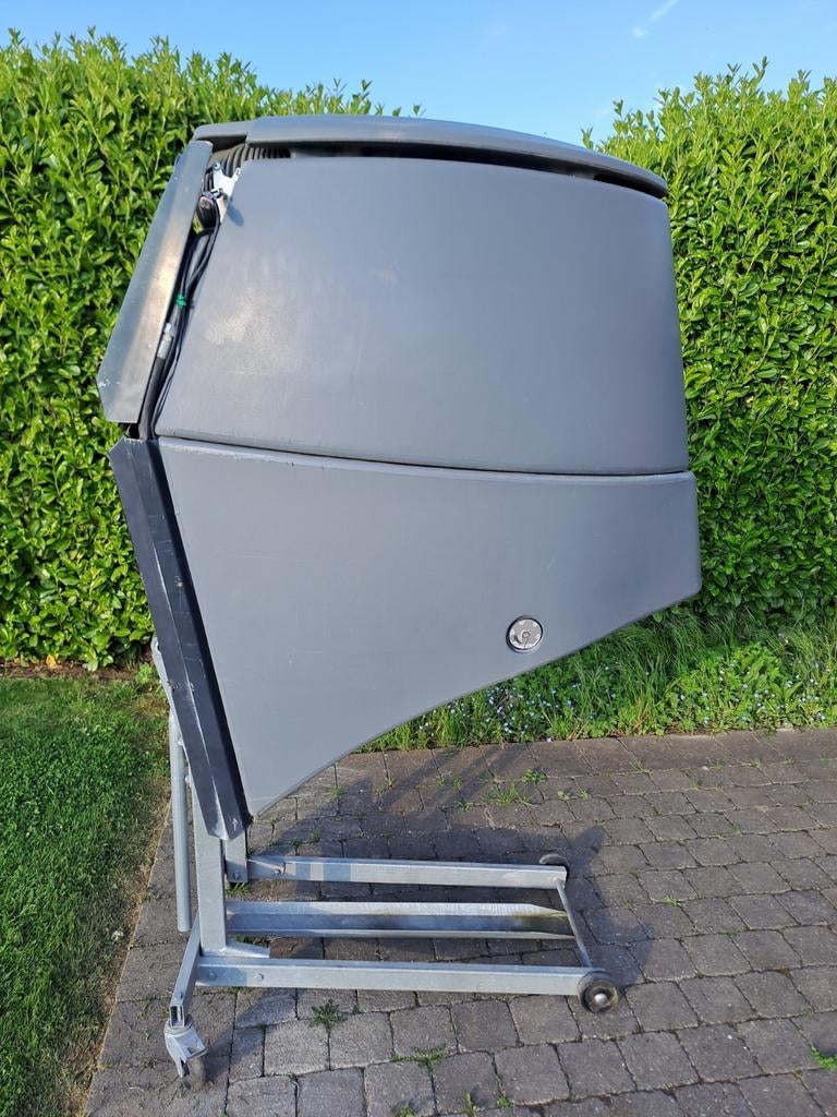 Cuve à déchets EGHOLM NILFISK CR2250
FS2250, Ophalen