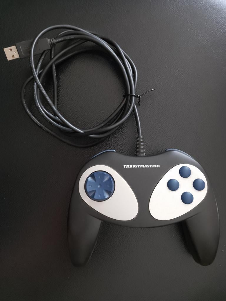 Manette Thrustmaster pour PC., Enlèvement, Comme neuf