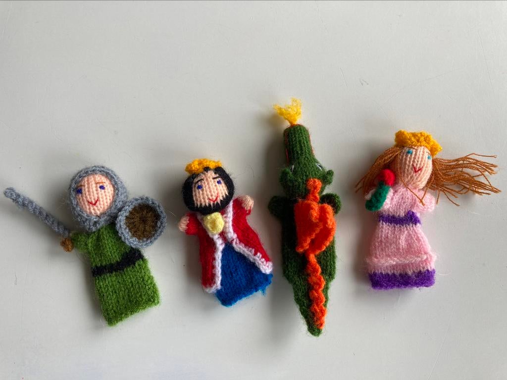 Vingerpoppetjes Prinses Ridder Draak Koning, Verzamelen, Poppetjes en Figuurtjes, Ophalen of Verzenden, Zo goed als nieuw