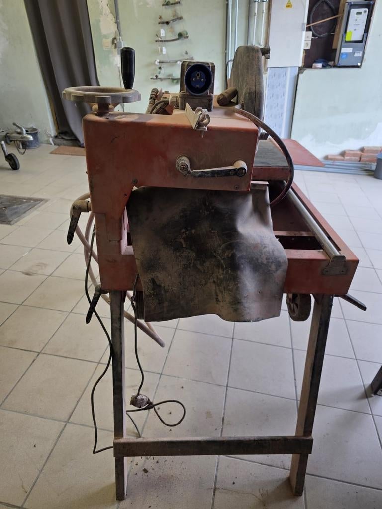 Table de decoupe, Bricolage & Construction, Enlèvement