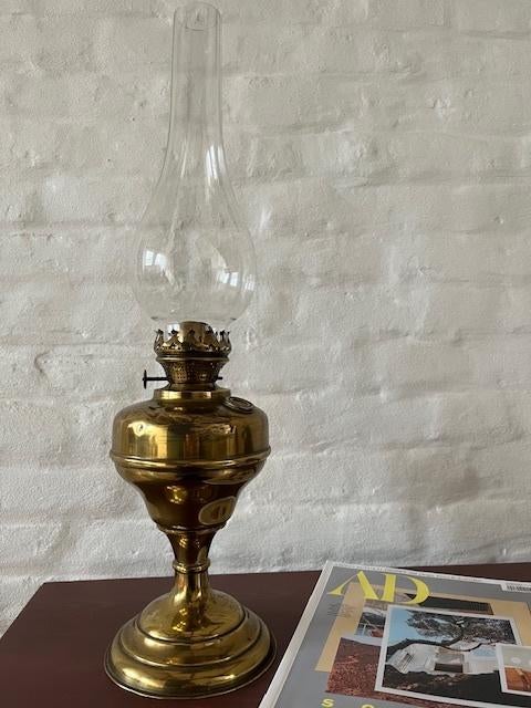 Antieke Belgische koperen olielamp L&B–compleet–mooie patina, Enlèvement ou Envoi