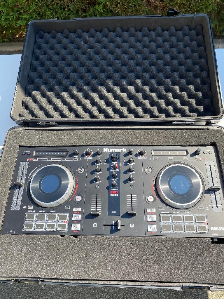 CNTRÔLEUR NUMARK, Enlèvement, Comme neuf, Platine, Numark