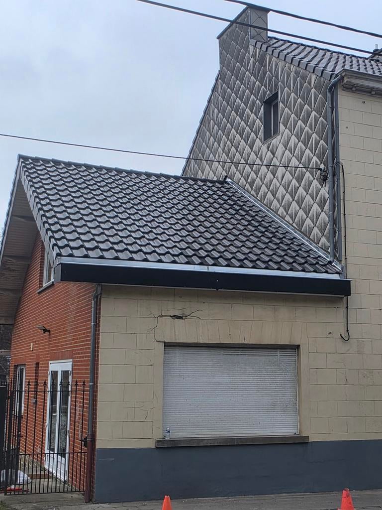 Couvreur zingueur, Bricolage & Construction, Enlèvement ou Envoi