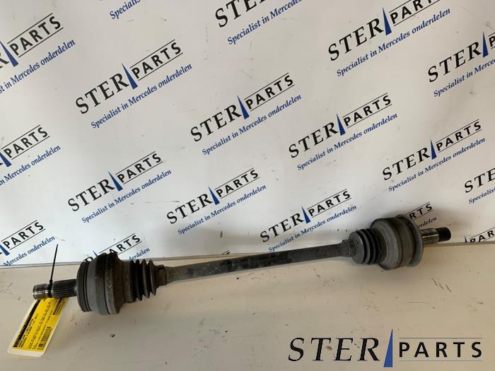 Arbre de transmission arrière gauche d'un Mercedes C-Klasse, Autos : Pièces & Accessoires, Enlèvement ou Envoi, 3 mois de garantie