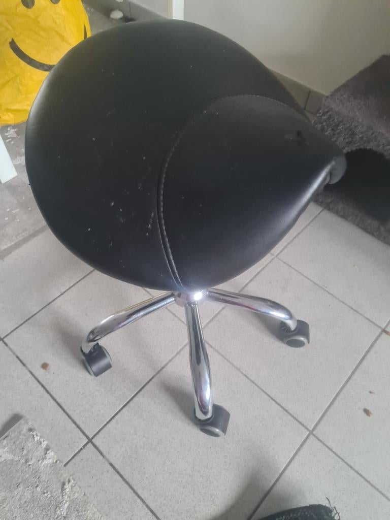 Chaise Treat, Enlèvement