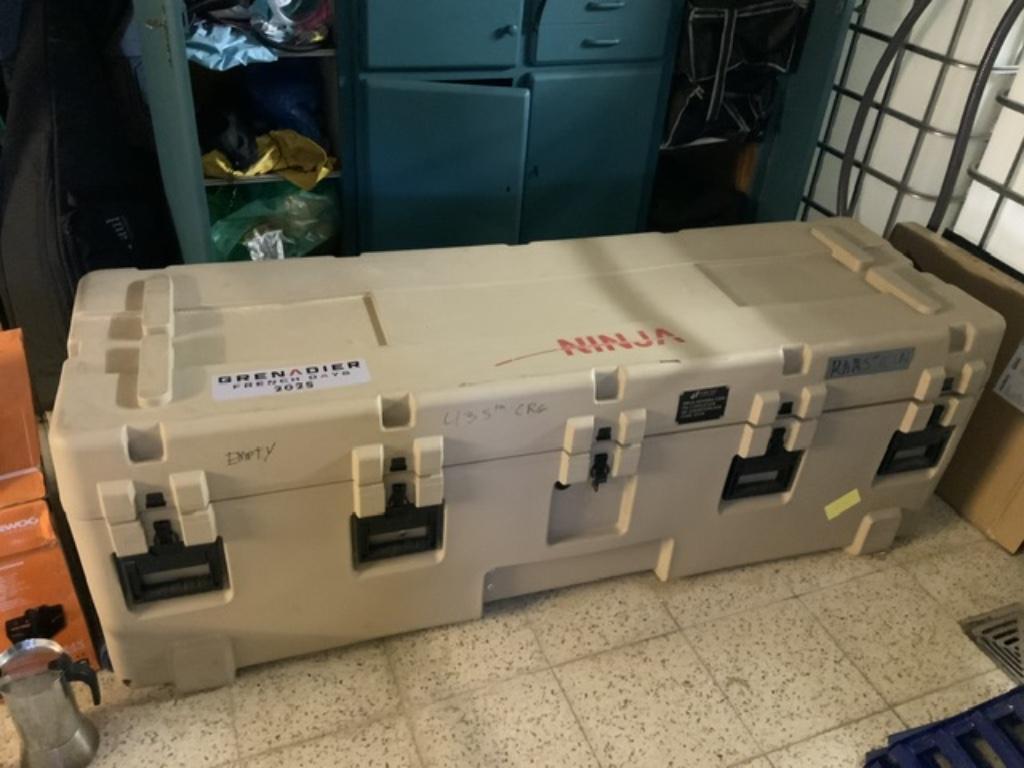 Malle transport armée, Caravans en Kamperen, Ophalen, Zo goed als nieuw