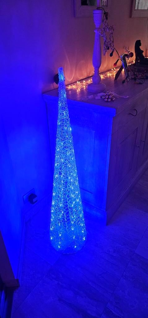 Elekt.blauwe kerstpiramide 123 cm hoog, Diversen, Ophalen of Verzenden, Zo goed als nieuw