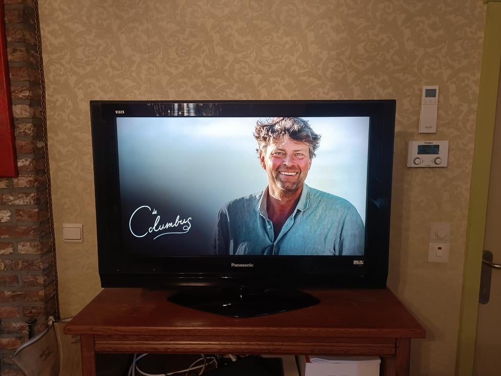 Panasonic TX-32lx700F met SRS trusurround, Audio, Tv en Foto, Televisies, Ophalen, Panasonic, LCD, 80 tot 100 cm