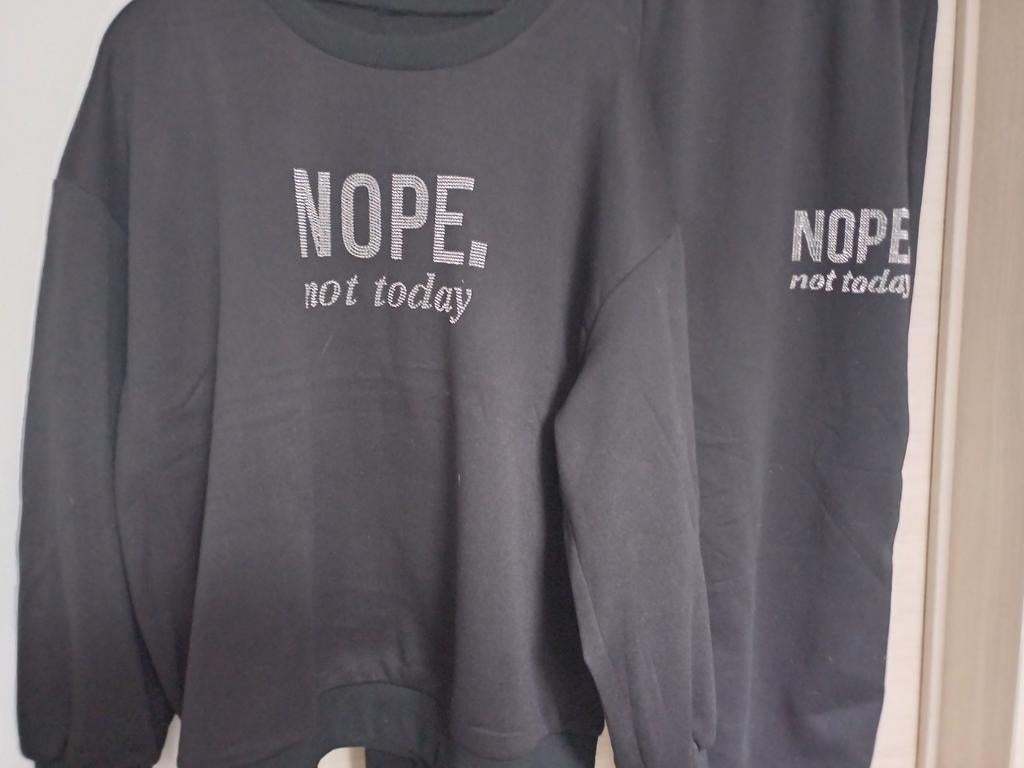Costume de chambre Black Nope Not Today pour Mt XL (50/52), Vêtements | Femmes, Grandes tailles, Enlèvement ou Envoi, Comme neuf