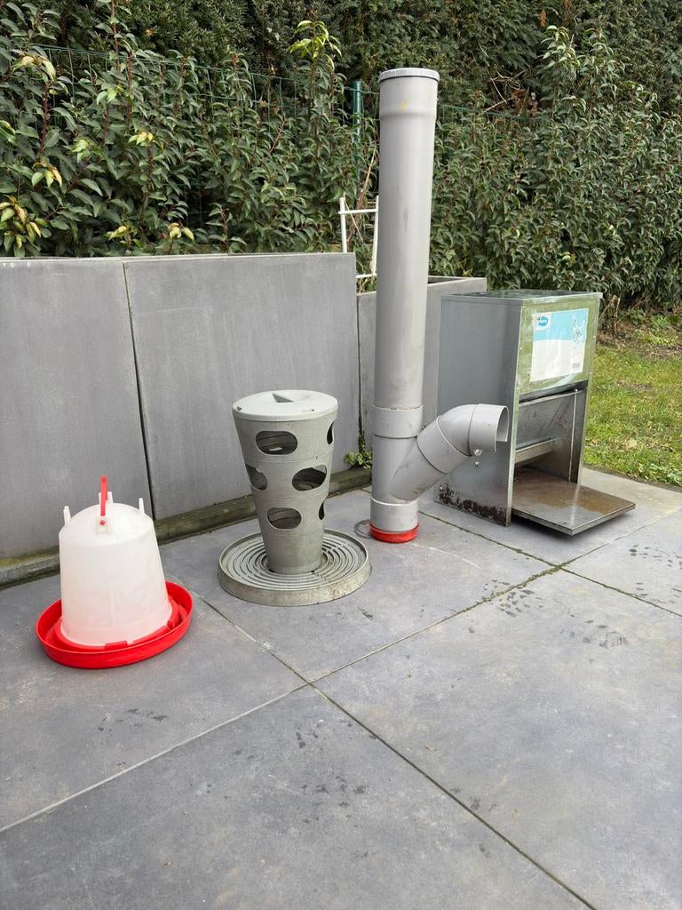 Voeder- en drinkbakken voor kippen, Ophalen, Gebruikt, Drinken en Voederen