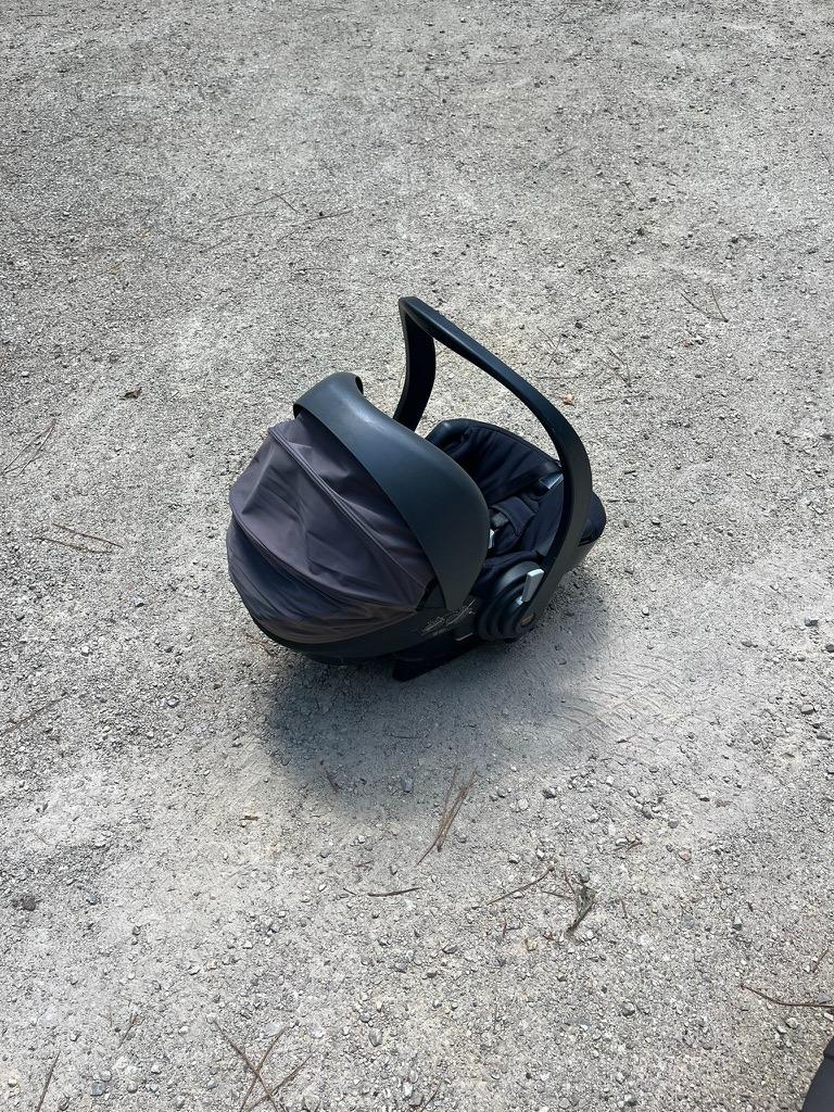Autostoeltje, Verstelbare rugleuning, Autogordel, Zo goed als nieuw, 0 t/m 13 kg