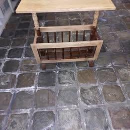 Krantenrek bijzettafel, Ophalen