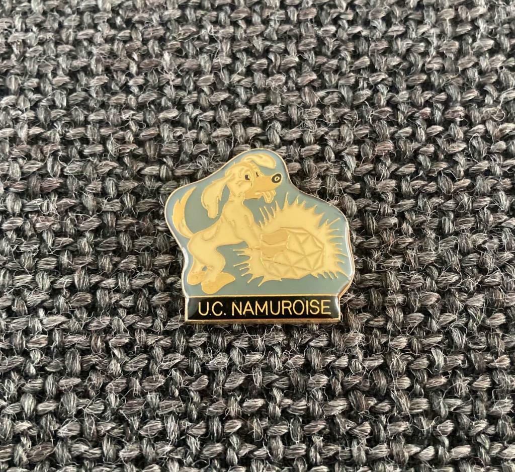 PIN - U.C. NAMUROISE - NAMUR - NAMEN, Collections, Broches, Pins & Badges, Envoi, Utilisé, Autres sujets/thèmes, Insigne ou Pin's