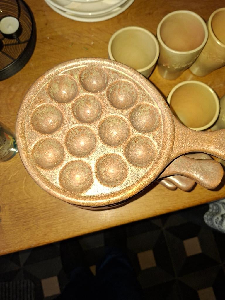 Assiette a escargots, Enlèvement, Neuf