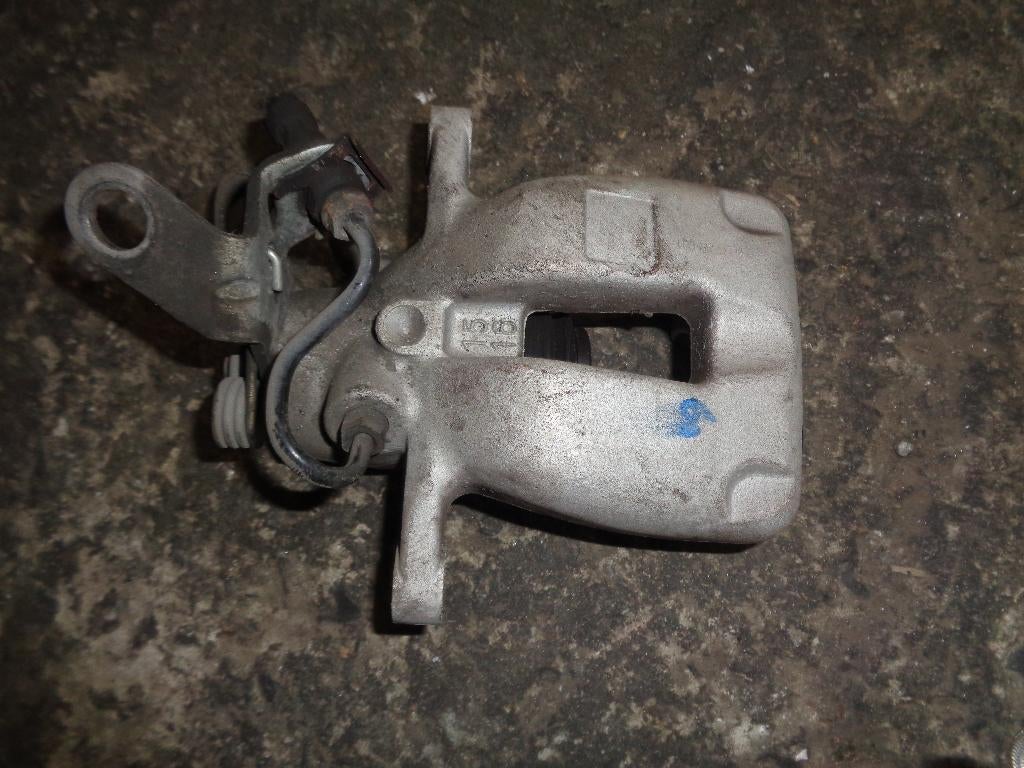 A vendre etrier avant gauche, Autos : Pièces & Accessoires, Enlèvement, Utilisé, Volkswagen