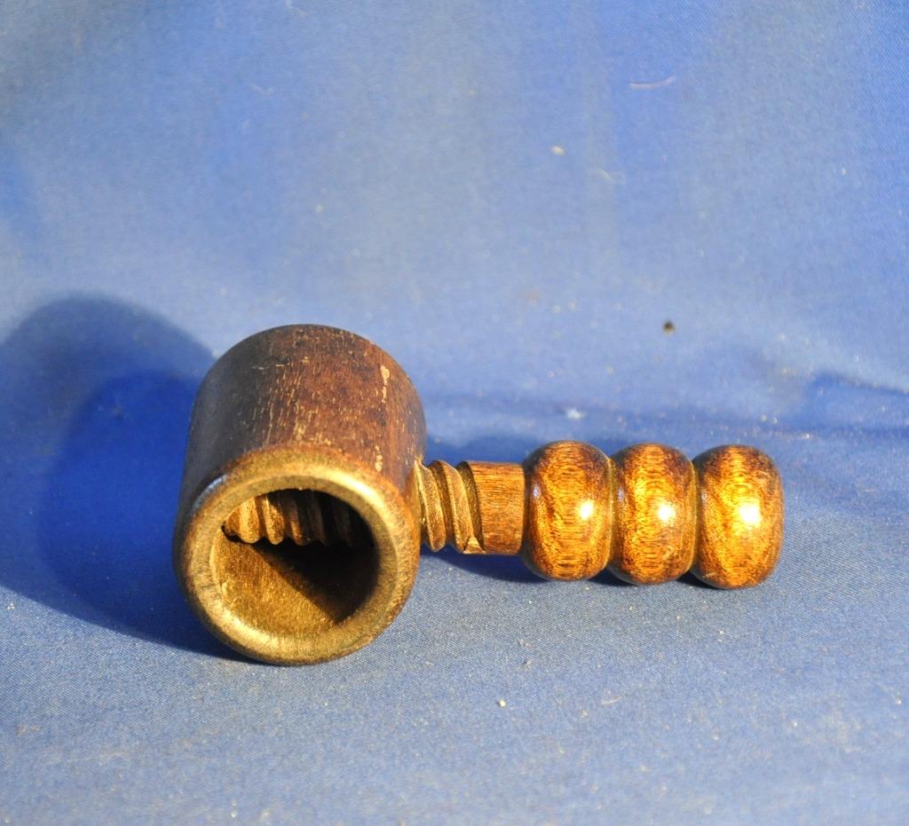 casse noisette en bois manche pas de vis, Enlèvement ou Envoi, Utilisé, Bois