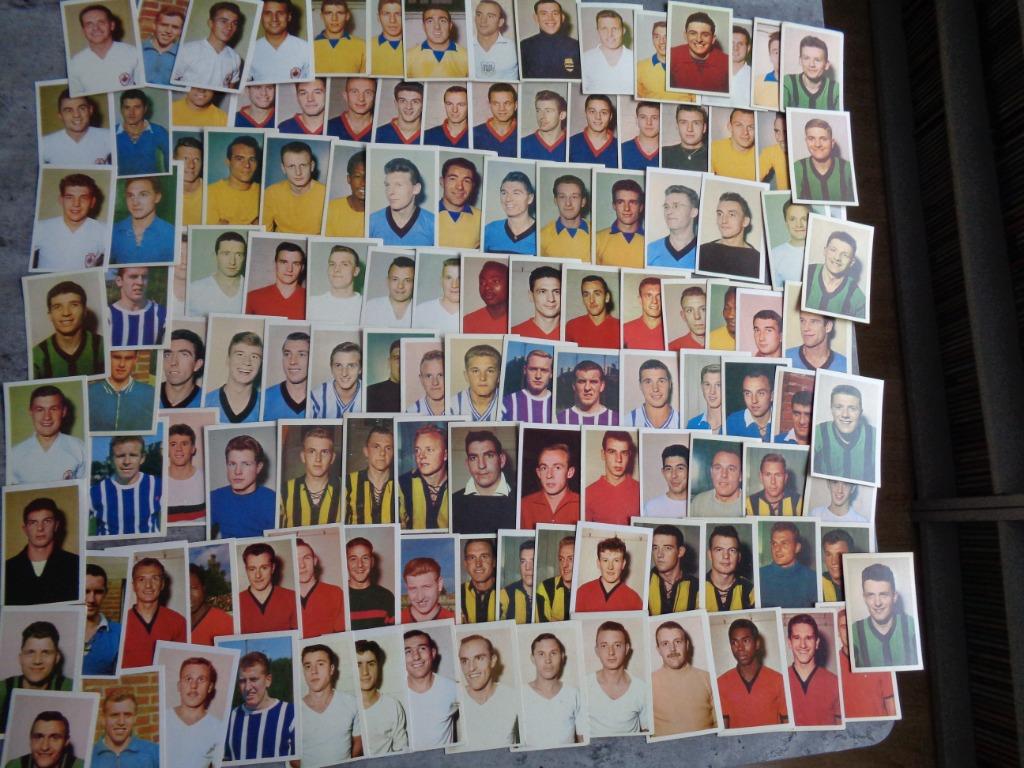Maple leaf chewing voetbal kaarten anno 1963 125x pre panini, Verzenden