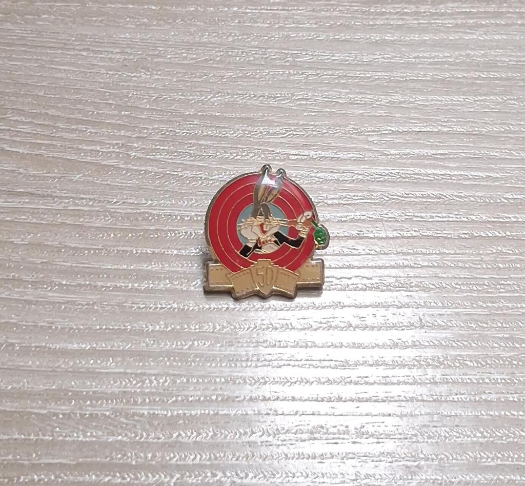 PIN - BUGS BUNNY - LOONEY TUNES - WARNER BROS, Envoi, Utilisé, Figurine, Insigne ou Pin's