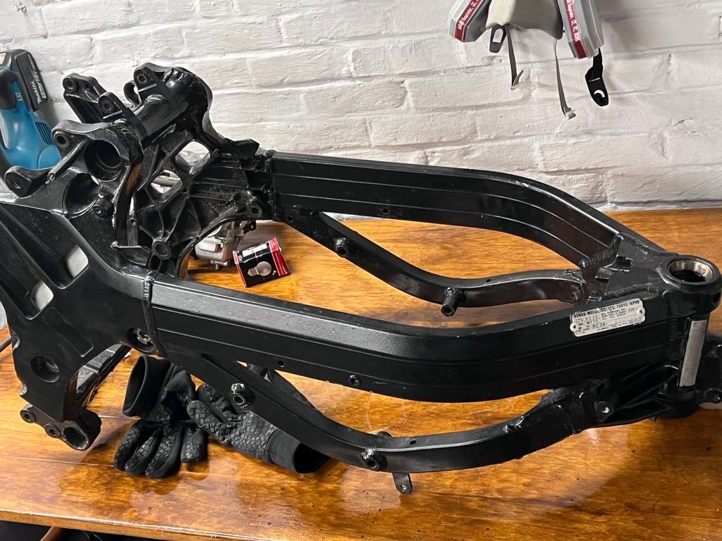 Hona RC36 VFR 750 F frame met papieren, Motoren, Motoren | Honda, 750 cc, Super Sport, Particulier
