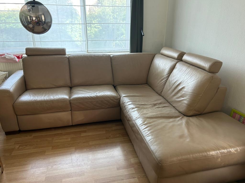 Beige leferen salon, Huis en Inrichting, Ophalen, Gebruikt, Minder dan 75 cm, Hoekbank