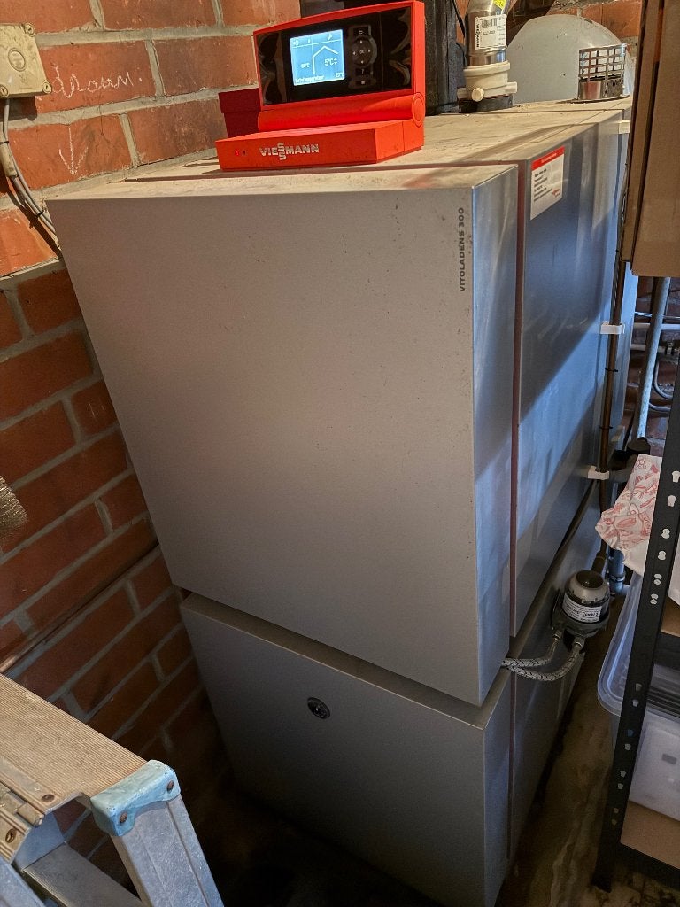 Chaudière à condensation Viessmann Vitoladens 300, eau chaud, Boiler, Utilisé, 100 litres ou plus, 6 à 10 ans