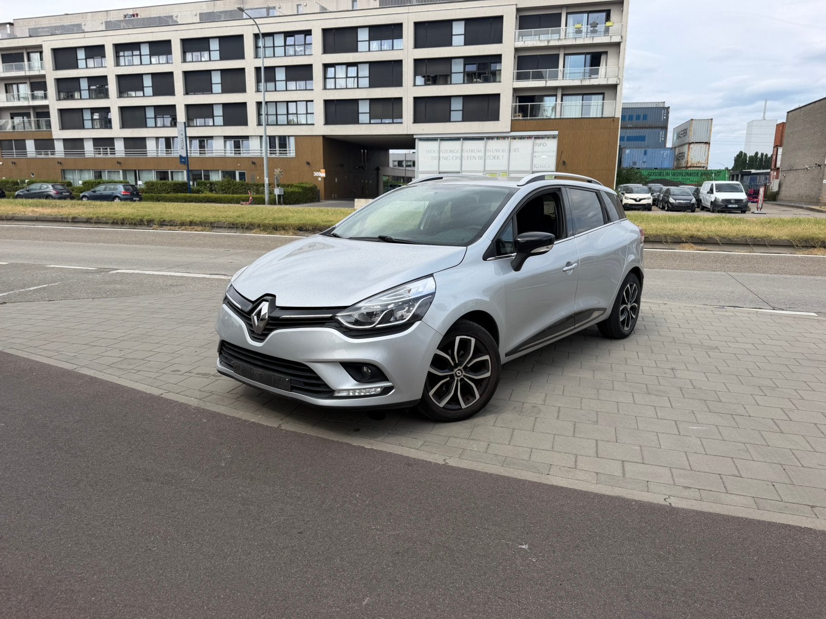 Renault Clio 1.2 Benzine 2018 Limited, Bluetooth, Euro 6, Particulier, Dealer onderhouden
