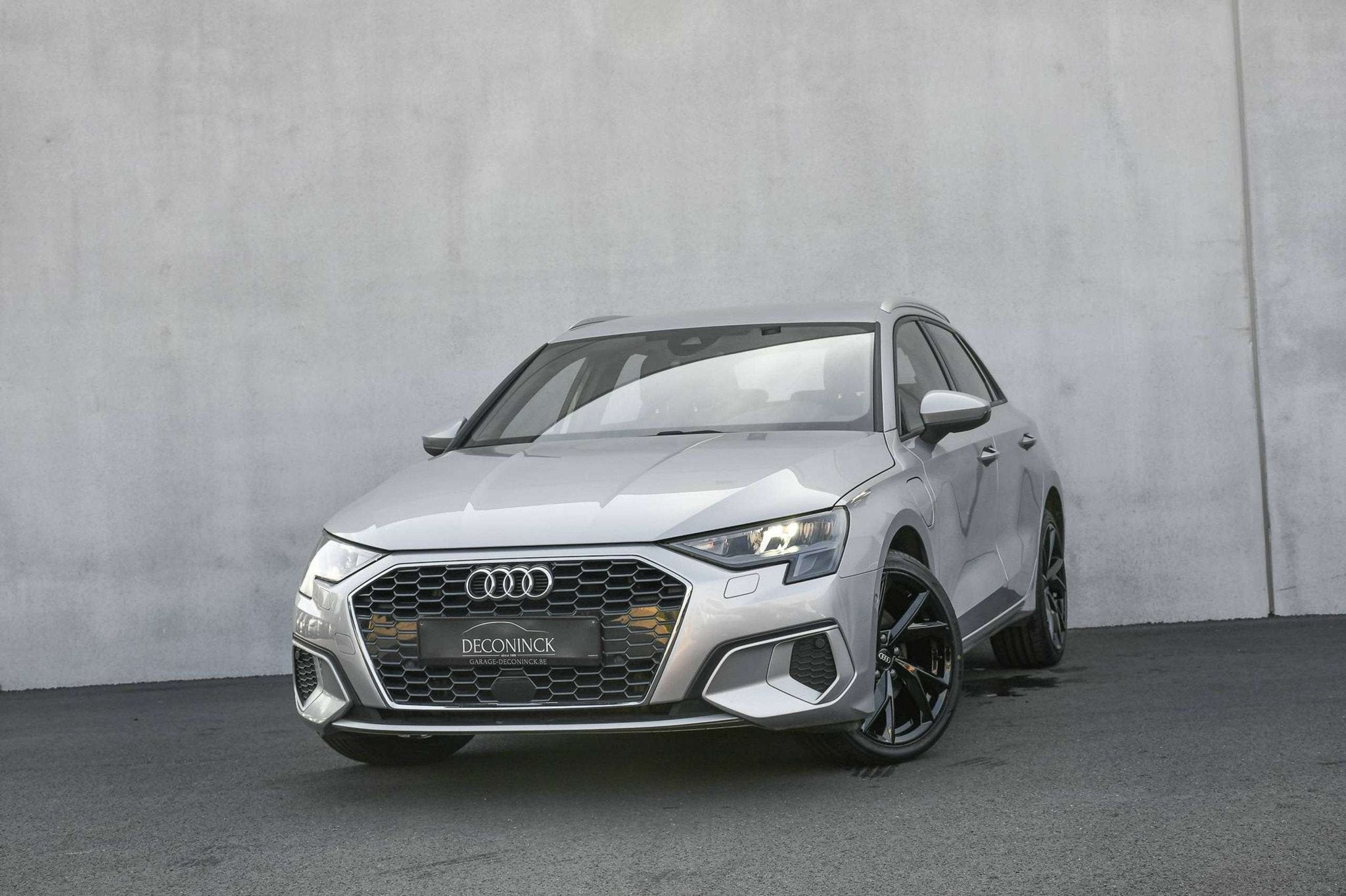 Audi A3 A3 40 TFSIe *ADVANCED*PDC*ACC*CARPLAY*LED*ZETELVER, Autos, 1395 cm³, Argent ou Gris, Achat, Euro 6