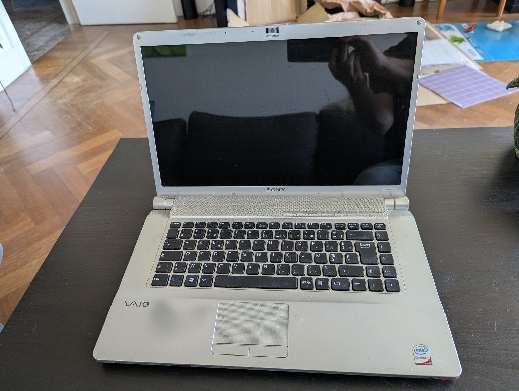 PC Vaio (vendu pour pièce), Informatique & Logiciels, Intel Centrino, 16 pouces, Moins de 4 GB, Vaio