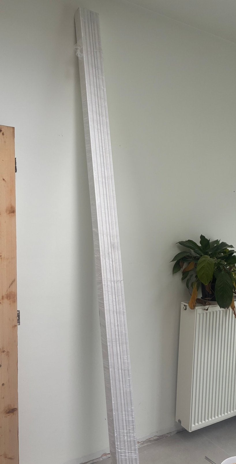 Nouvelles plinthes blanches - 31,9 m - Prépeintes, Bricolage & Construction, Neuf, Enlèvement, 250 cm ou plus, Plinthes