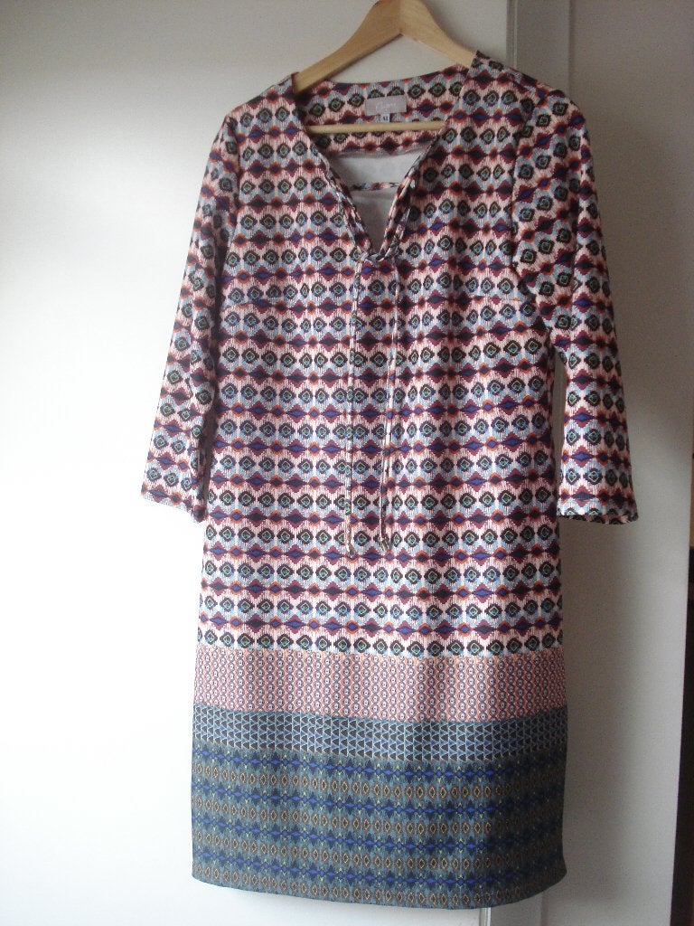 Cassis kleed, dames. mt 40, Vêtements | Femmes, Robes, Cassis, Enlèvement ou Envoi, Porté, Taille 38/40 (M)