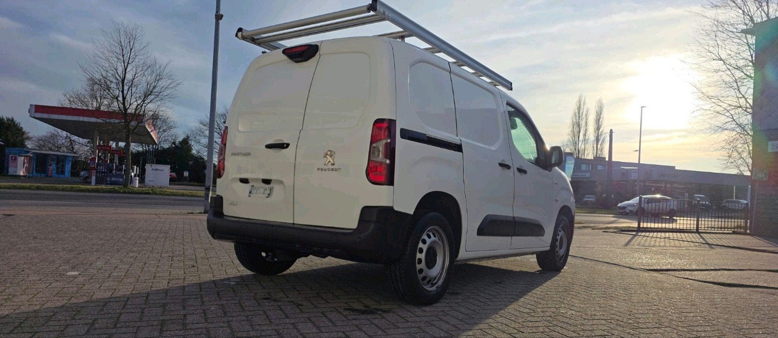 Peugeot Partner 1.5 BlueHDi Asphalt L1 | 60.000 km | BTW, Android Auto, Handgeschakeld, Particulier, Te koop