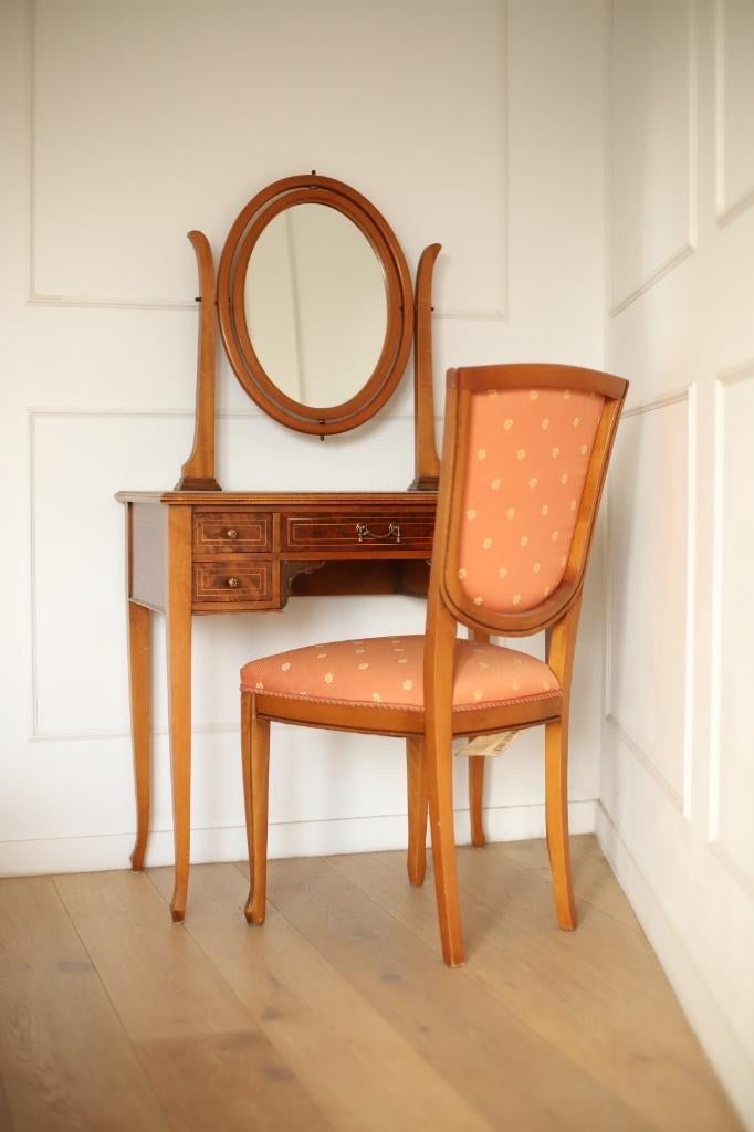 Mooi antiek kaptafeltje / make-uptafeltje (Louis XVI-stijl)., Antiek en Kunst, Ophalen