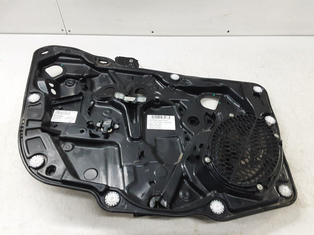VITRE MECANISME AVANT GAUCHE Jeep Renegade (BU) (C36095110), Webaccessibility@stellantis.com, Stellantis N.V., Utilisé, Taurusavenue 1
2132 LS  Hoofddorp, NL